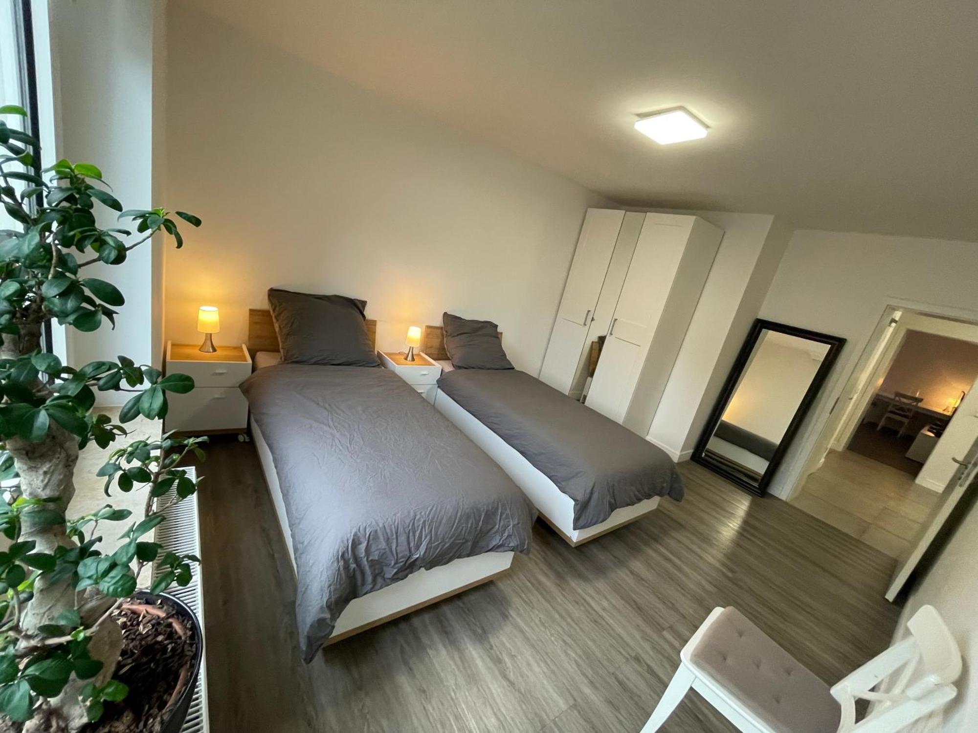 Cozy Apartment City Nightlife Dusseldorf Exterior photo